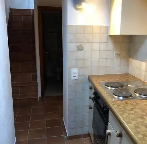 In Our Little Nest Nyaraló