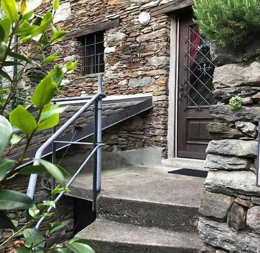 In Our Little Nest Nyaraló *